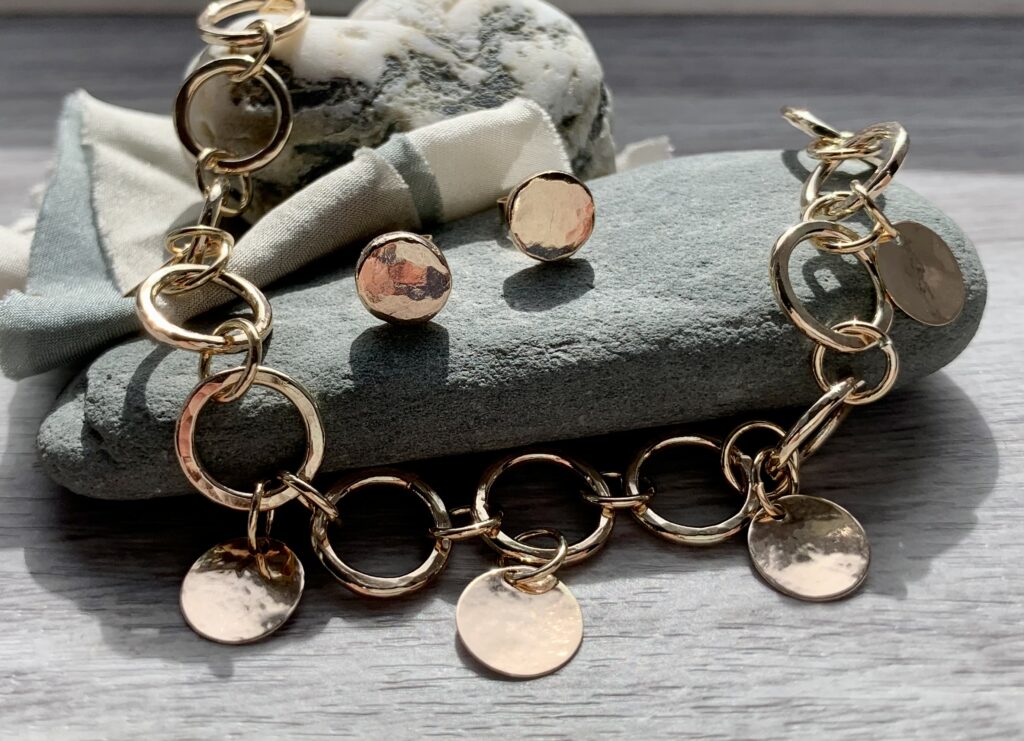 recycled 9ct gold handmade chain bracelet hammered texture gold discs stud earrings